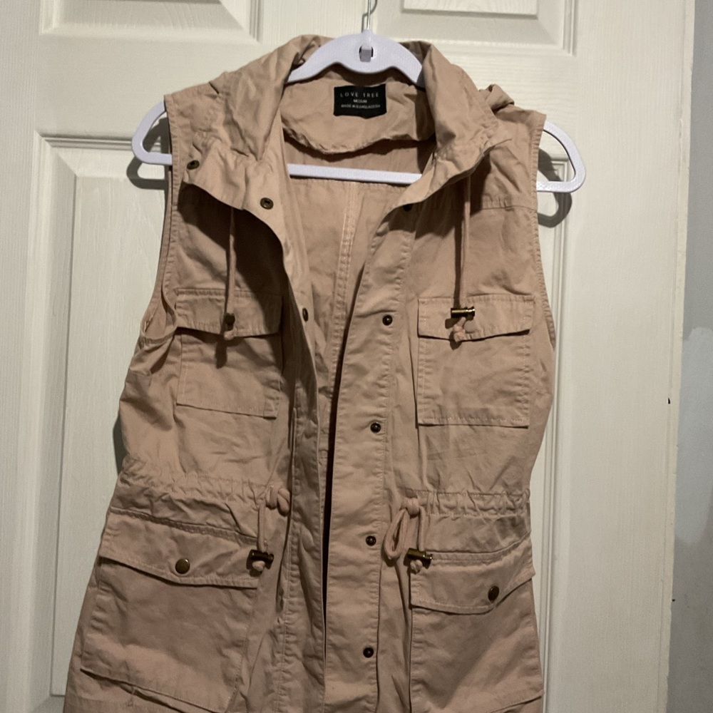 Love Tree Beige Sleeveless Vest